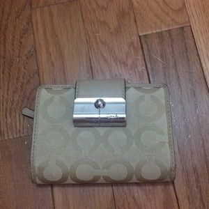 COACH HANDBAG SALE